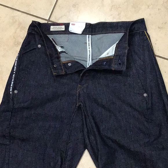 Levi’s 570 Baggy Jeans - Picture 4 of 8